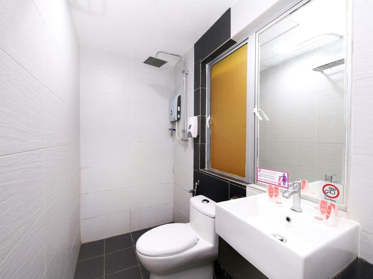 Oyo 700 Fine Hotel Куала Лумпур Екстериор снимка